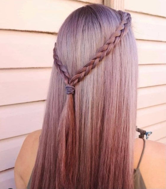 Rose and lavender colour with a braid detail